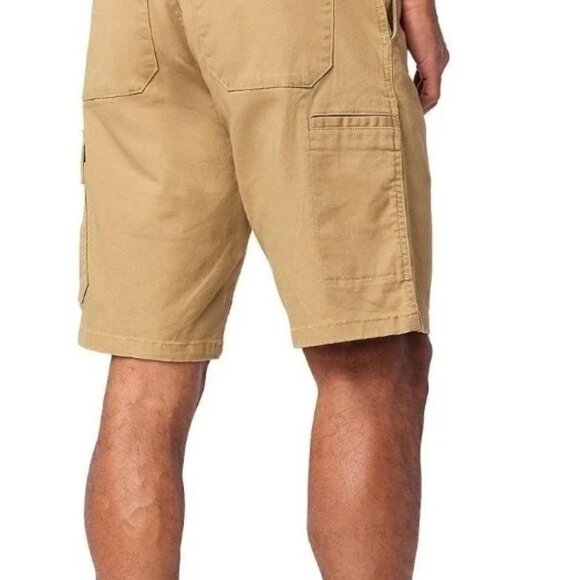 Levis Signature Men’s Everyday Cargo Shorts - Picture 2 of 2